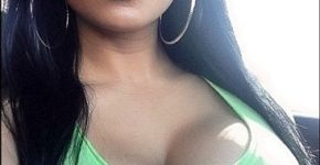 Les gros seins d'une fille ronde et grosse