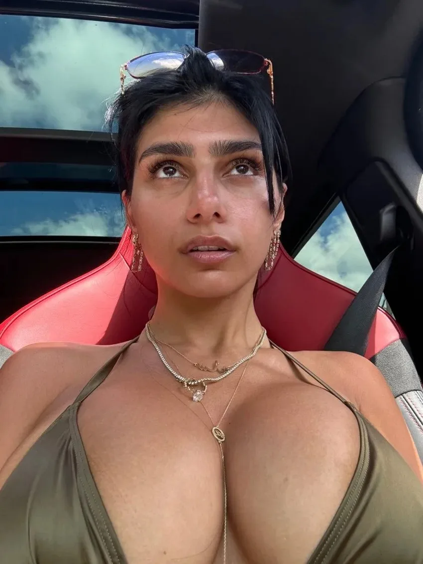 mia khalifa 07