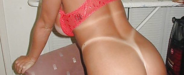 Baise une cougar nue qui aime le cul